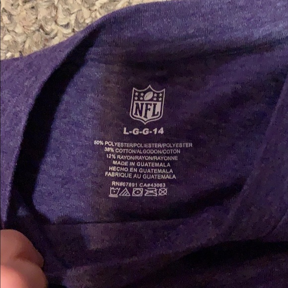 Purple Vikings shirt - Picture 2 of 2